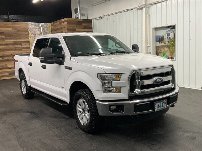 2016 Ford F-150 XLT Crew Cab 4X4 / 2.7L V6 EcoBoost / 1-OWNER   - Photo 2 - Gladstone, OR 97027