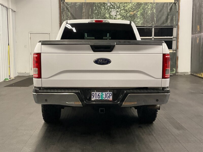 2016 Ford F-150 XLT Crew Cab 4X4 / 2.7L V6 EcoBoost / 1-OWNER   - Photo 6 - Gladstone, OR 97027