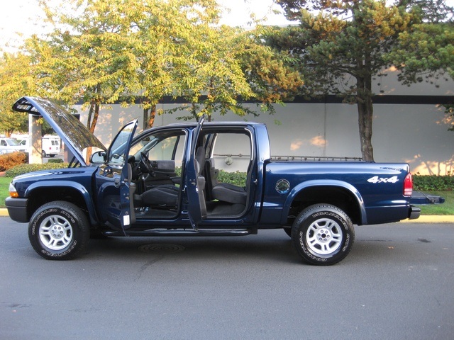 2004 Dodge Dakota Sport/ 4WD/ Crew Cab/ Automatic