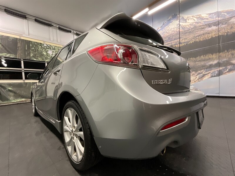 2011 Mazda Mazda3 s Sport Hatchback / Automatic / 1-OWNER /NEW TIRES  2.5L 4Cyl / Hatchback / 1-OWNER LOCAL CAR - Photo 11 - Gladstone, OR 97027