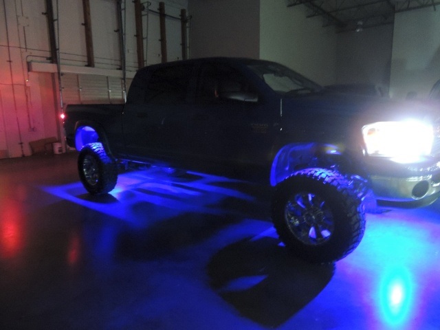 2008 Dodge Ram 2500 MEGA CAB / 4X4 CUMMINS DIESEL / CUSTOM / LIFTED !!   - Photo 41 - Portland, OR 97217