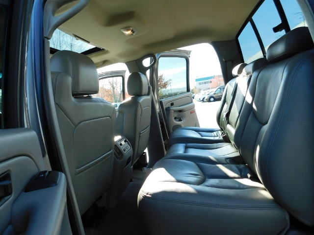 2007 GMC Sierra 3500 SLT / 1 Owner / LBZ / 1-TON / DURAMAX DIESEL 4X4   - Photo 11 - Portland, OR 97217