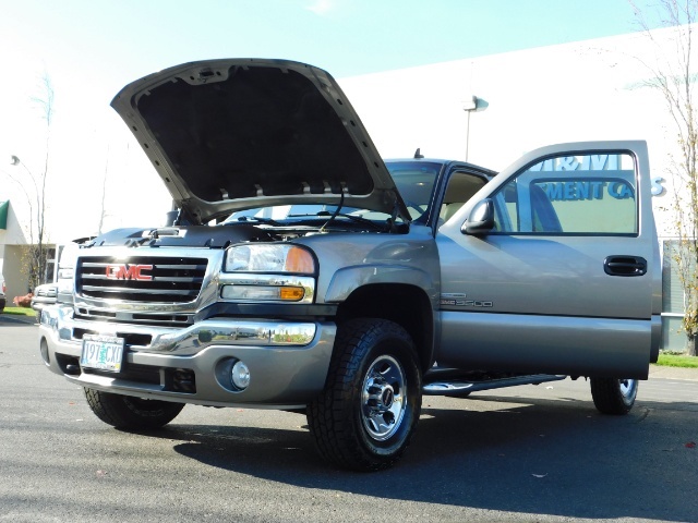 2007 GMC Sierra 3500 SLT / 1 Owner / LBZ / 1-TON / DURAMAX DIESEL 4X4   - Photo 25 - Portland, OR 97217