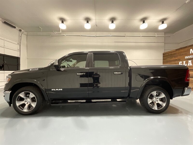 2019 RAM 1500 Laramie Crew Cab 4X4 / 5.7L V8 / Leather/ 80k MILE  / ZERO RUST / Leather w. Heated & ventilated seats / backup Camera / 6-Passenger - Photo 3 - Gladstone, OR 97027