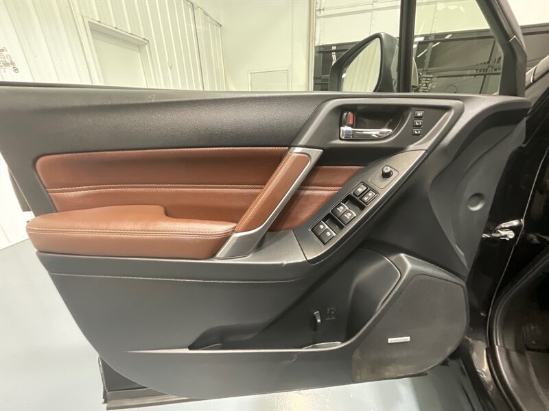 2017 Subaru Forester 2.5i Touring AWD / Panoramic Sunroof / 82k MILES  / Blind Spot Alert / Backup Camera / Leather Heated Seats / ZERO RUST - Photo 31 - Gladstone, OR 97027