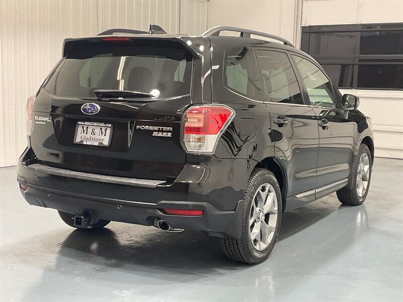 2017 Subaru Forester 2.5i Touring AWD / Panoramic Sunroof / 82k MILES  / Blind Spot Alert / Backup Camera / Leather Heated Seats / ZERO RUST - Photo 7 - Gladstone, OR 97027