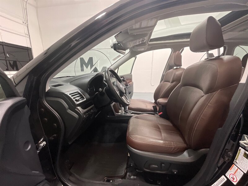 2017 Subaru Forester 2.5i Touring AWD / Panoramic Sunroof / 82k MILES  / Blind Spot Alert / Backup Camera / Leather Heated Seats / ZERO RUST - Photo 10 - Gladstone, OR 97027
