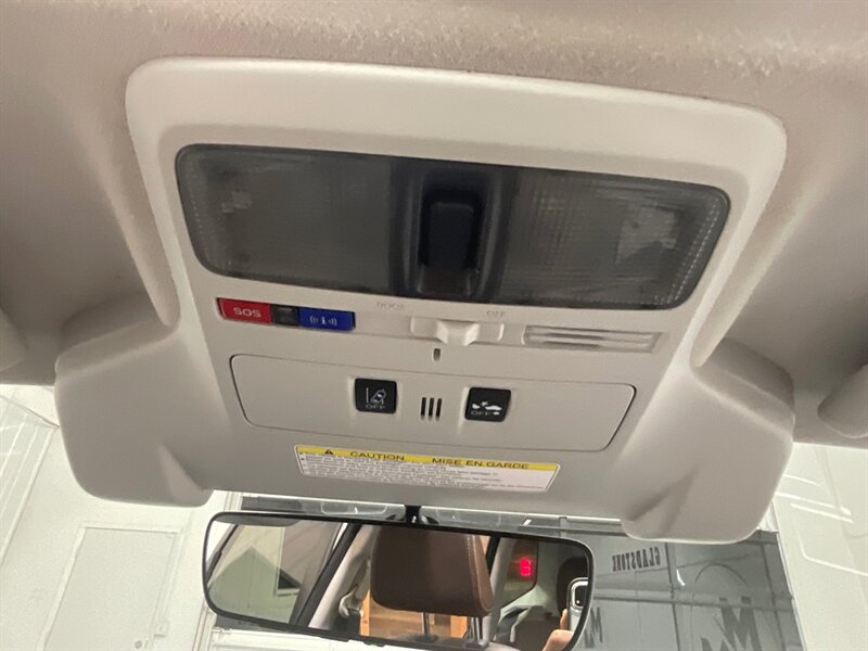 2017 Subaru Forester 2.5i Touring AWD / Panoramic Sunroof / 82k MILES  / Blind Spot Alert / Backup Camera / Leather Heated Seats / ZERO RUST - Photo 18 - Gladstone, OR 97027