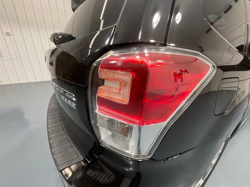 2017 Subaru Forester 2.5i Touring AWD / Panoramic Sunroof / 82k MILES  / Blind Spot Alert / Backup Camera / Leather Heated Seats / ZERO RUST - Photo 26 - Gladstone, OR 97027