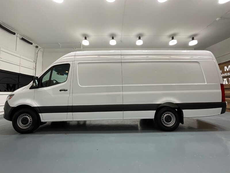 2021 Mercedes-Benz Sprinter 2500 CARGO VAN / 4Cyl DIESEL/ HIGH ROOF EXTENDED  / 1-OWNER LOCAL / BRAND NEW TIRES / HIGH ROOF 170 " WB / EXTRA LONG - Photo 3 - Gladstone, OR 97027