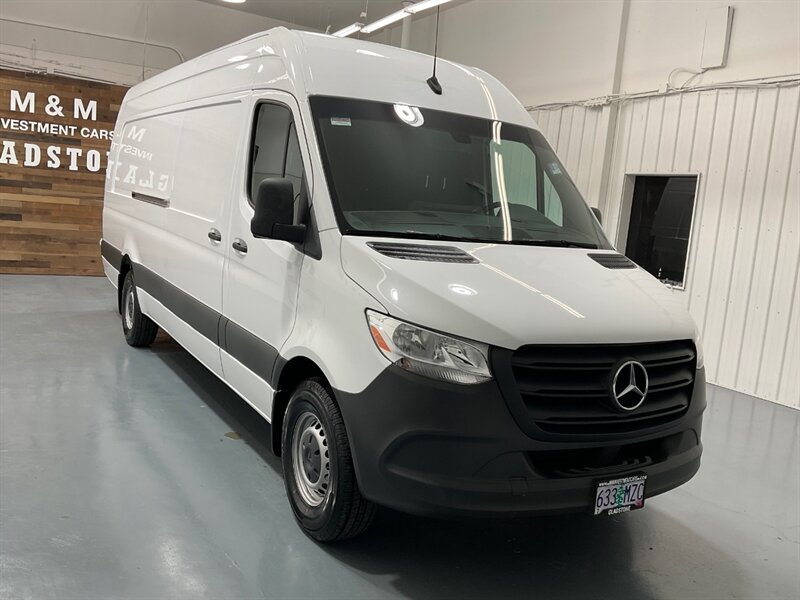 2021 Mercedes-Benz Sprinter 2500 CARGO VAN / 4Cyl DIESEL/ HIGH ROOF EXTENDED  / 1-OWNER LOCAL / BRAND NEW TIRES / HIGH ROOF 170 " WB / EXTRA LONG - Photo 2 - Gladstone, OR 97027