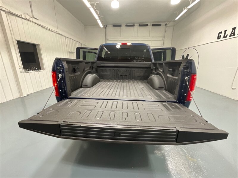 2015 Ford F-150 XLT Crew Cab 4X4 / 5.0L V8 / FX4 OFF RD /NEW TIRES  / ZERO RUST / Backup Camera / Rear Airbags / ONLY 86K MILES - Photo 10 - Gladstone, OR 97027