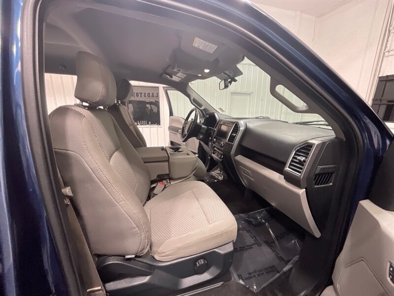 2015 Ford F-150 XLT Crew Cab 4X4 / 5.0L V8 / FX4 OFF RD /NEW TIRES  / ZERO RUST / Backup Camera / Rear Airbags / ONLY 86K MILES - Photo 14 - Gladstone, OR 97027