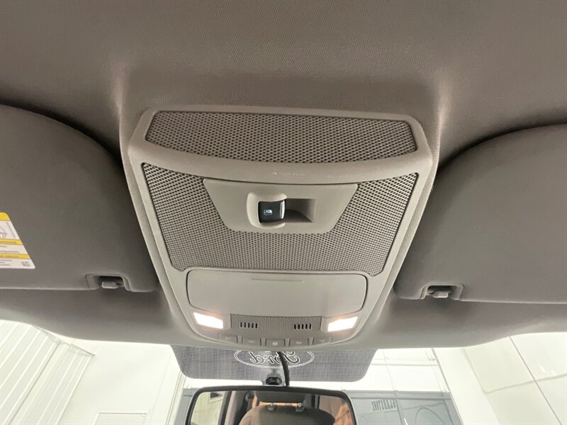 2015 Ford F-150 XLT Crew Cab 4X4 / 5.0L V8 / FX4 OFF RD /NEW TIRES  / ZERO RUST / Backup Camera / Rear Airbags / ONLY 86K MILES - Photo 38 - Gladstone, OR 97027