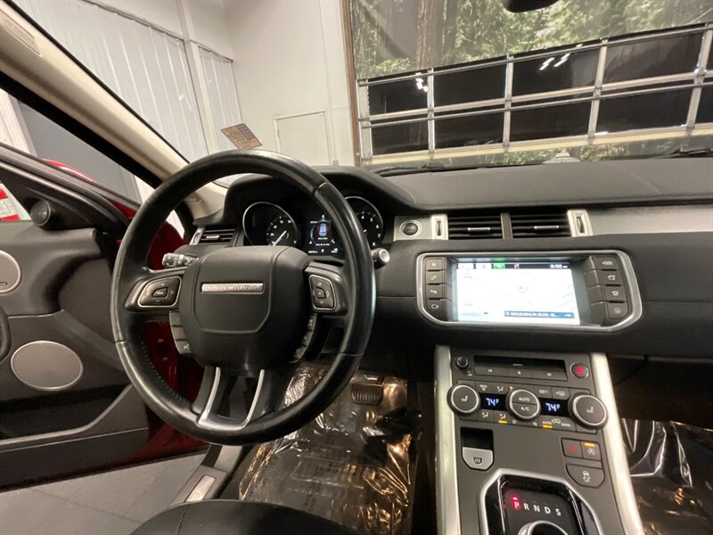 2016 Land Rover Evoque HSE Sport Utility AWD / Pano Sunroof / 38,000 MILE  LOCAL OREGON SUV/ Leather / Navi / Heated & Cooled Seats / SHARP & CLEAN !! - Photo 18 - Gladstone, OR 97027