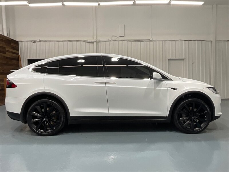 2018 Tesla Model X 75D Sport Utility AWD / 3RD ROW SEAT / 47K MILES  / 20 " tesla staggered wheels - Photo 4 - Gladstone, OR 97027