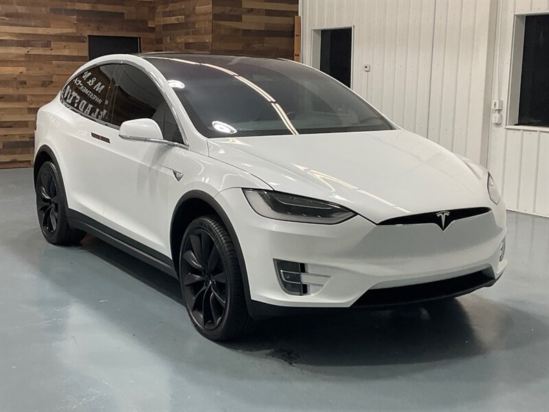 2018 Tesla Model X 75D Sport Utility AWD / 3RD ROW SEAT / 47K MILES  / 20 " tesla staggered wheels - Photo 2 - Gladstone, OR 97027