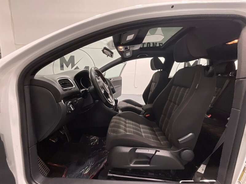 2012 Volkswagen GTI Hatchback 2Dr / 2.0L 4Cyl Turbo / 6-SPEED MANUAL  / Sunroof - Photo 37 - Gladstone, OR 97027