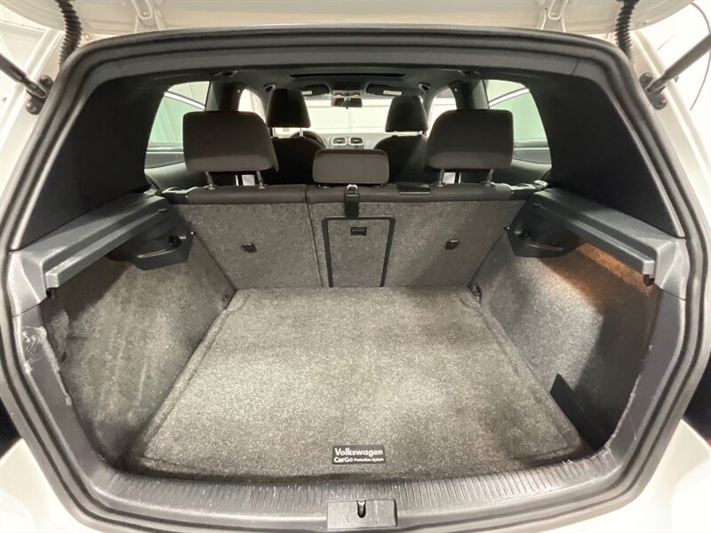 2012 Volkswagen GTI Hatchback 2Dr / 2.0L 4Cyl Turbo / 6-SPEED MANUAL  / Sunroof - Photo 13 - Gladstone, OR 97027