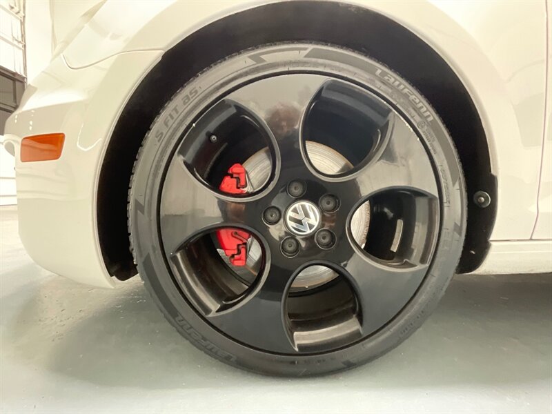 2012 Volkswagen GTI Hatchback 2Dr / 2.0L 4Cyl Turbo / 6-SPEED MANUAL  / Sunroof - Photo 23 - Gladstone, OR 97027