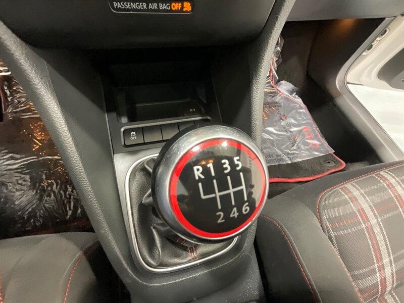 2012 Volkswagen GTI Hatchback 2Dr / 2.0L 4Cyl Turbo / 6-SPEED MANUAL  / Sunroof - Photo 16 - Gladstone, OR 97027