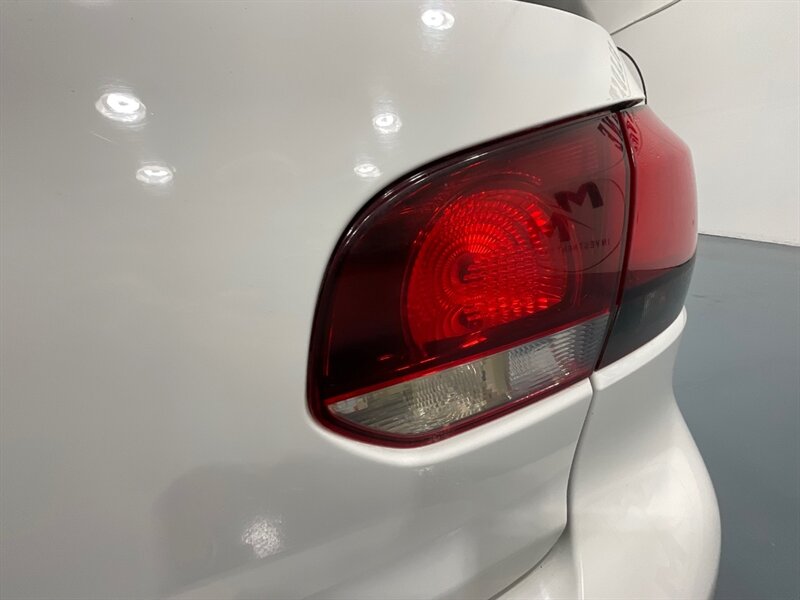 2012 Volkswagen GTI Hatchback 2Dr / 2.0L 4Cyl Turbo / 6-SPEED MANUAL  / Sunroof - Photo 28 - Gladstone, OR 97027