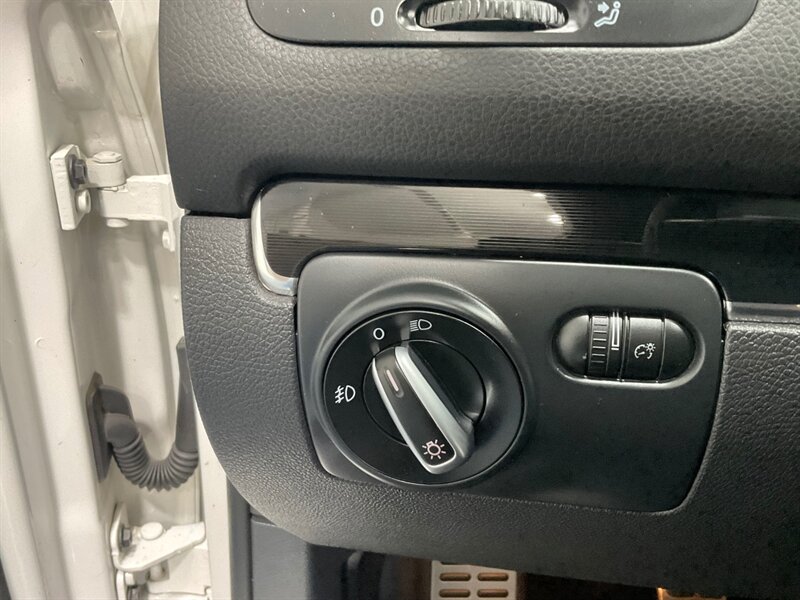 2012 Volkswagen GTI Hatchback 2Dr / 2.0L 4Cyl Turbo / 6-SPEED MANUAL  / Sunroof - Photo 40 - Gladstone, OR 97027