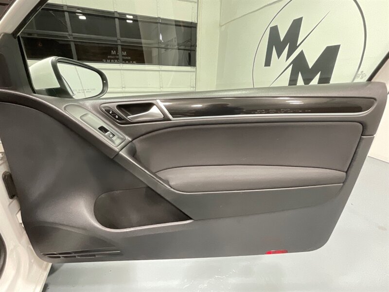 2012 Volkswagen GTI Hatchback 2Dr / 2.0L 4Cyl Turbo / 6-SPEED MANUAL  / Sunroof - Photo 32 - Gladstone, OR 97027