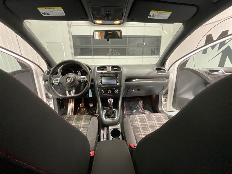 2012 Volkswagen GTI Hatchback 2Dr / 2.0L 4Cyl Turbo / 6-SPEED MANUAL  / Sunroof - Photo 38 - Gladstone, OR 97027