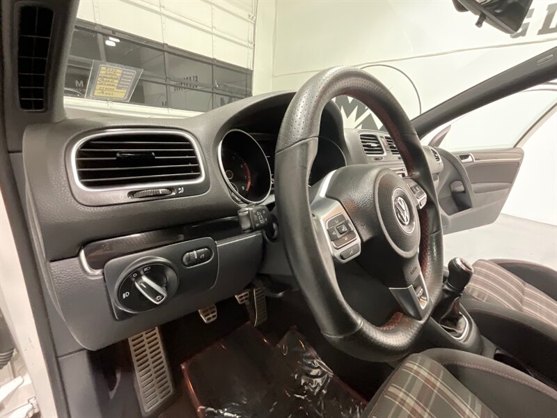 2012 Volkswagen GTI Hatchback 2Dr / 2.0L 4Cyl Turbo / 6-SPEED MANUAL  / Sunroof - Photo 36 - Gladstone, OR 97027