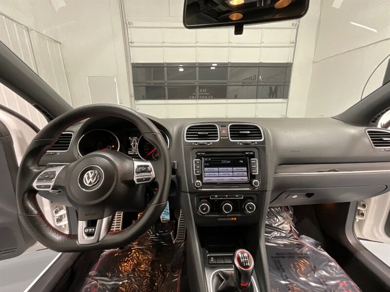 2012 Volkswagen GTI Hatchback 2Dr / 2.0L 4Cyl Turbo / 6-SPEED MANUAL  / Sunroof - Photo 14 - Gladstone, OR 97027
