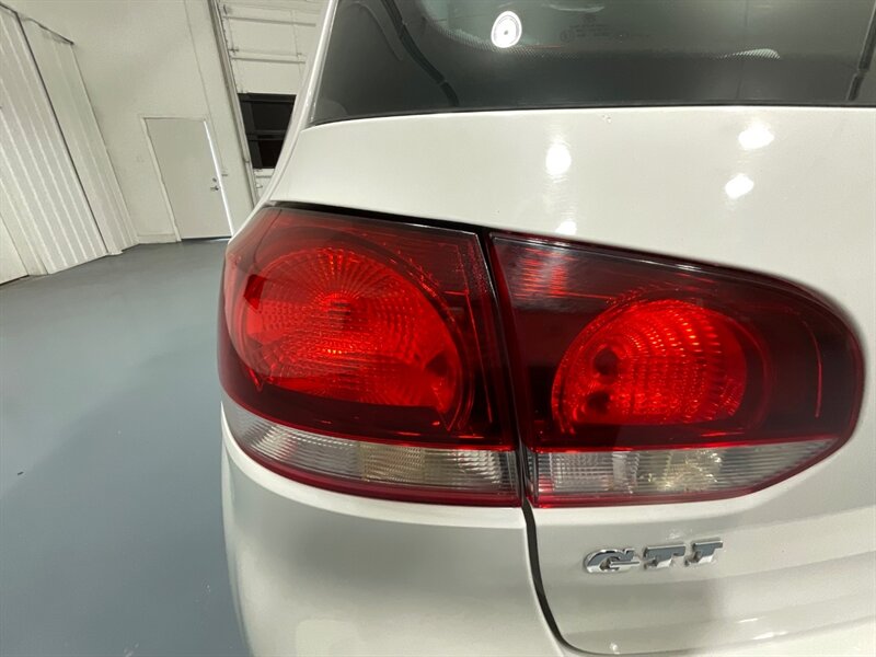 2012 Volkswagen GTI Hatchback 2Dr / 2.0L 4Cyl Turbo / 6-SPEED MANUAL  / Sunroof - Photo 29 - Gladstone, OR 97027