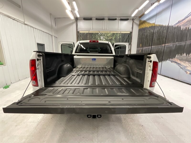 2005 Dodge Ram 3500 SLT  / RUST FREE - Photo 34 - Gladstone, OR 97027