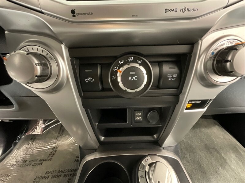 2018 Toyota 4Runner SR5 Sport Utility 4X4 / Backup Camera / LIFTED  / ZERO RUST / LIFTED w. NEW WHEELS - Photo 39 - Gladstone, OR 97027