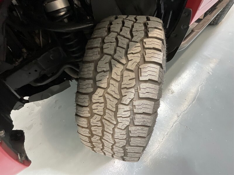 2018 Toyota 4Runner SR5 Sport Utility 4X4 / Backup Camera / LIFTED  / ZERO RUST / LIFTED w. NEW WHEELS - Photo 24 - Gladstone, OR 97027