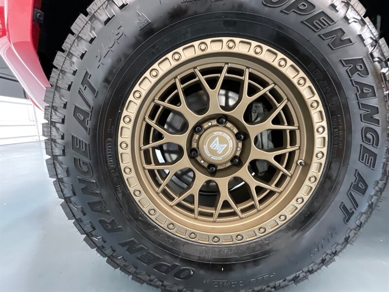 2018 Toyota 4Runner SR5 Sport Utility 4X4 / Backup Camera / LIFTED  / ZERO RUST / LIFTED w. NEW WHEELS - Photo 23 - Gladstone, OR 97027