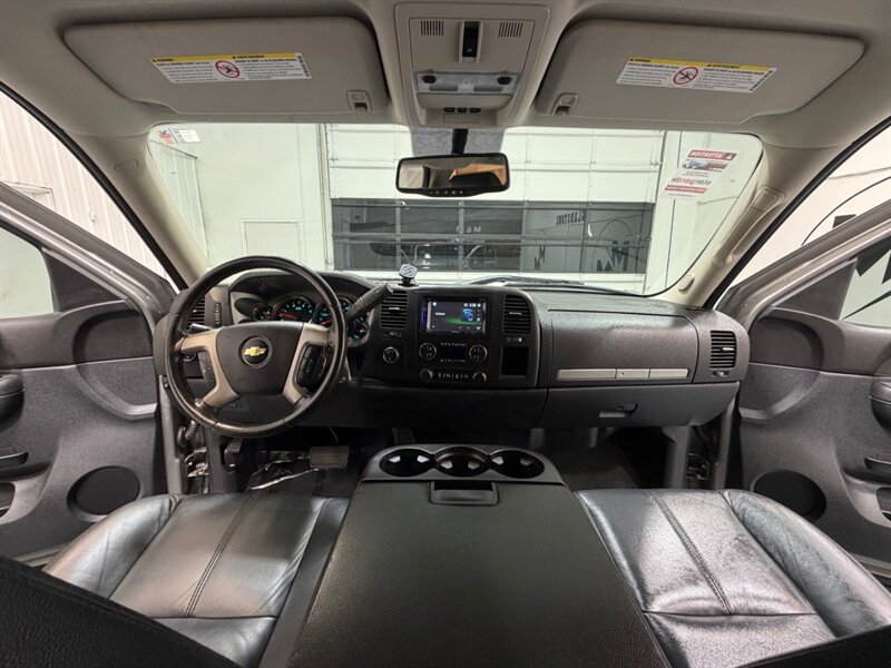 2012 Chevrolet Silverado 2500 LT CREW CAB 4X4 / 6.6L DURAMAX / NEW TIRES / Leather / Heated seats / Backup Cam - Photo 16 - Gladstone, OR 97027
