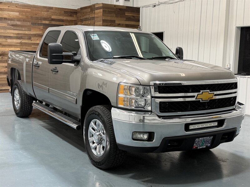 2012 Chevrolet Silverado 2500 LT CREW CAB 4X4 / 6.6L DURAMAX / NEW TIRES / Leather / Heated seats / Backup Cam - Photo 2 - Gladstone, OR 97027