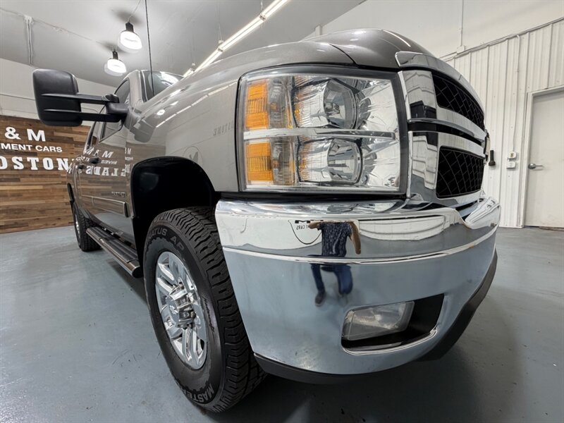 2012 Chevrolet Silverado 2500 LT CREW CAB 4X4 / 6.6L DURAMAX / NEW TIRES / Leather / Heated seats / Backup Cam - Photo 45 - Gladstone, OR 97027