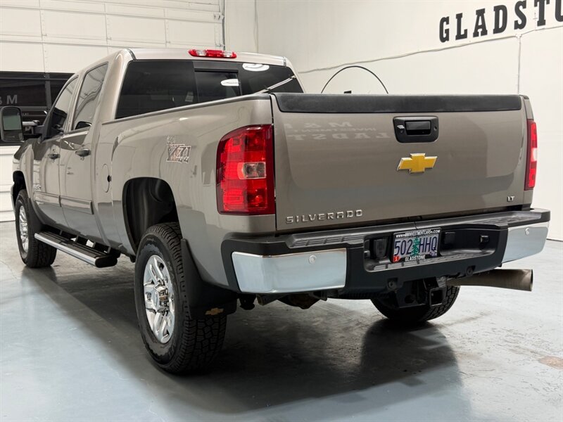 2012 Chevrolet Silverado 2500 LT CREW CAB 4X4 / 6.6L DURAMAX / NEW TIRES / Leather / Heated seats / Backup Cam - Photo 5 - Gladstone, OR 97027