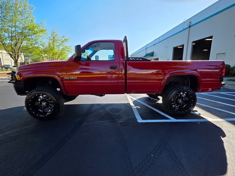 1995 Dodge Ram 2500 12-valve / 4X4 / 5.9 L Diesel / Long Bed / LIFTED / CUMMINS / HOSTILE Wheels / Excellent Condition - Photo 3 - Portland, OR 97217