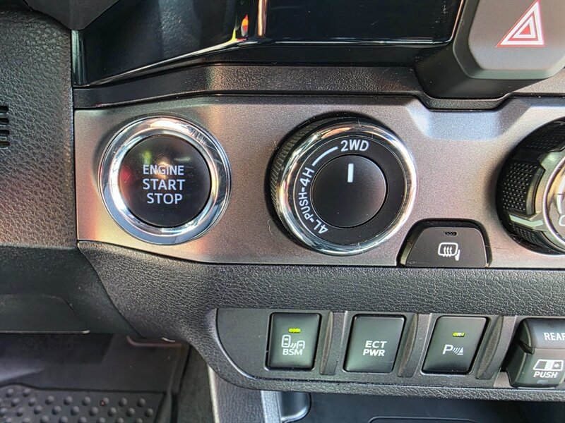 2018 Toyota Tacoma TRD Off-Road 4X4 / CRAWL CONTROL / REAR DIFF LOCK / NEW LIFT KIT / NEW FUEL WHEELS / NEW TIRES / LOADED / ZERO RUST - Photo 42 - Portland, OR 97217