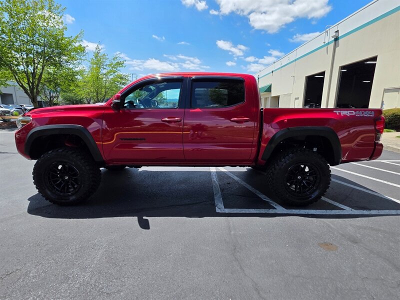 2018 Toyota Tacoma TRD Off-Road 4X4 / CRAWL CONTROL / REAR DIFF LOCK / NEW LIFT KIT / NEW FUEL WHEELS / NEW TIRES / LOADED / ZERO RUST - Photo 3 - Portland, OR 97217