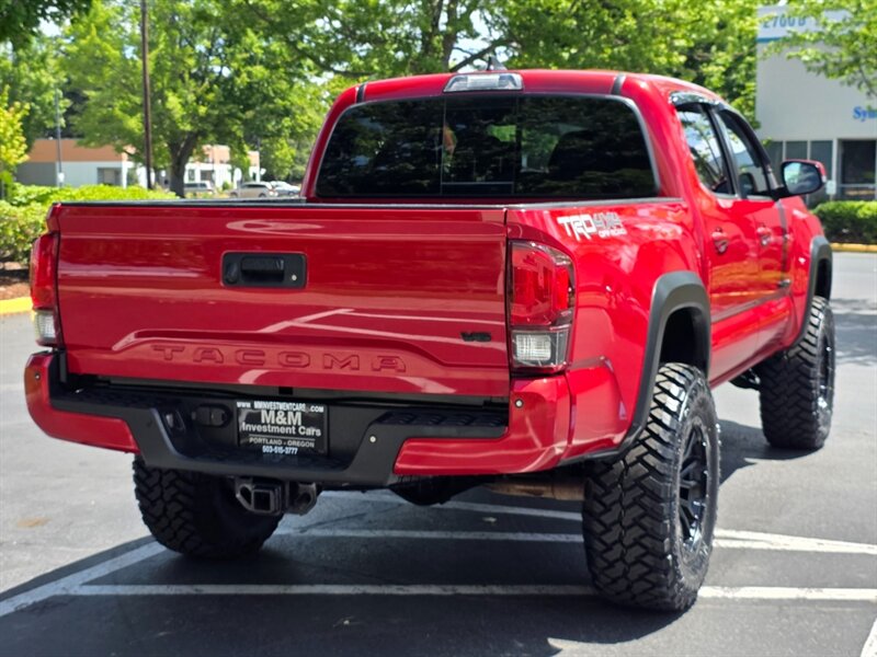 2018 Toyota Tacoma TRD Off-Road 4X4 / CRAWL CONTROL / REAR DIFF LOCK / NEW LIFT KIT / NEW FUEL WHEELS / NEW TIRES / LOADED / ZERO RUST - Photo 8 - Portland, OR 97217