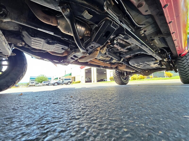 2018 Toyota Tacoma TRD Off-Road 4X4 / CRAWL CONTROL / REAR DIFF LOCK / NEW LIFT KIT / NEW FUEL WHEELS / NEW TIRES / LOADED / ZERO RUST - Photo 57 - Portland, OR 97217