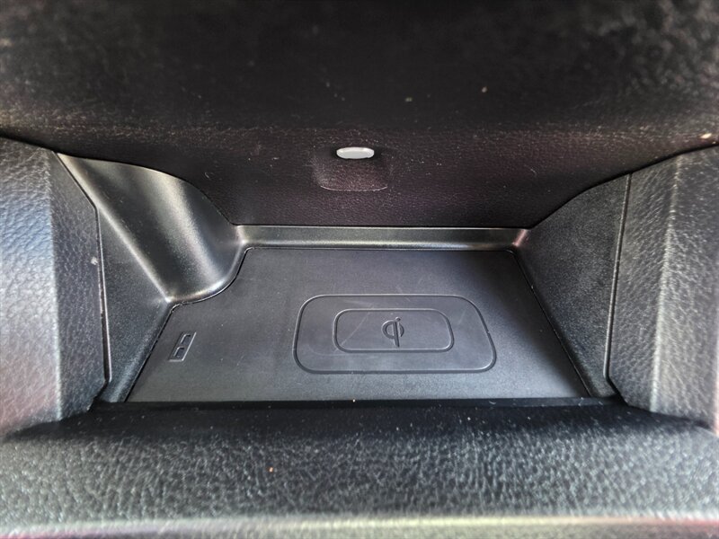 2018 Toyota Tacoma TRD Off-Road 4X4 / CRAWL CONTROL / REAR DIFF LOCK / NEW LIFT KIT / NEW FUEL WHEELS / NEW TIRES / LOADED / ZERO RUST - Photo 44 - Portland, OR 97217