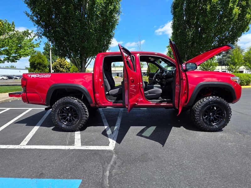 2018 Toyota Tacoma TRD Off-Road 4X4 / CRAWL CONTROL / REAR DIFF LOCK / NEW LIFT KIT / NEW FUEL WHEELS / NEW TIRES / LOADED / ZERO RUST - Photo 24 - Portland, OR 97217