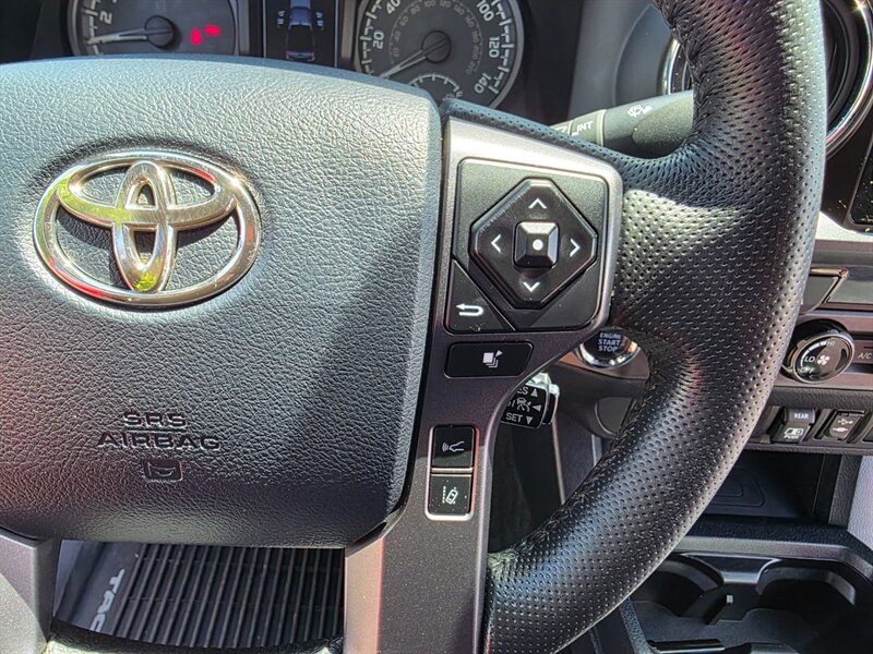2018 Toyota Tacoma TRD Off-Road 4X4 / CRAWL CONTROL / REAR DIFF LOCK / NEW LIFT KIT / NEW FUEL WHEELS / NEW TIRES / LOADED / ZERO RUST - Photo 39 - Portland, OR 97217