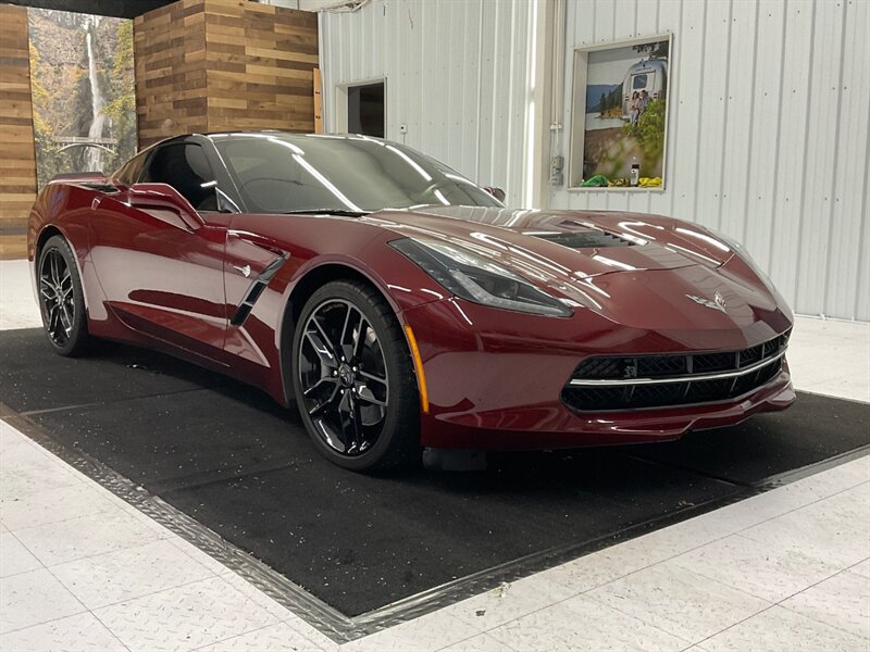 2019 Chevrolet Corvette Stingray Z51 2LT Preferred Group / 9,000 MILES  / 1-OWNER LOCAL CAR / Removable Transparent Roof Panel / LIKE NEW CONDITION !! - Photo 2 - Gladstone, OR 97027