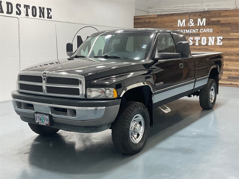 1997 Dodge Ram 2500 4X4 / 5.9L DIESEL / 12-VALVE / 5-SPEED/ 107K MILES  / ZERO RUST - Photo 1 - Gladstone, OR 97027